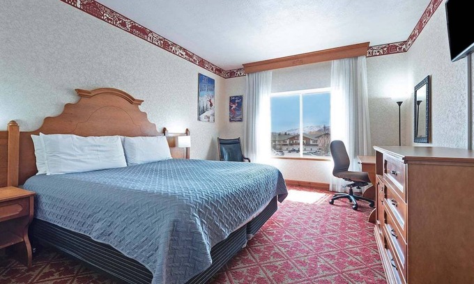 Zermatt Hotel | 209 4-Star Zermatt Resort King Hotel Suite