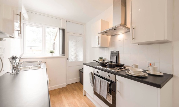 Doncaster House | 21 Roberts Residence