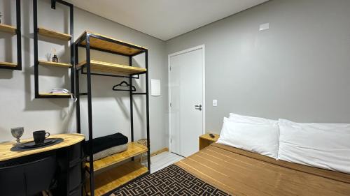Vista Alegre Apartment | 21- Studio com decoração linda