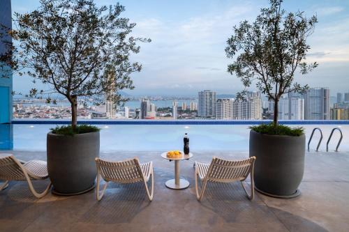 Downtown George Town Apartment | 22 Macalisterz George Town By North