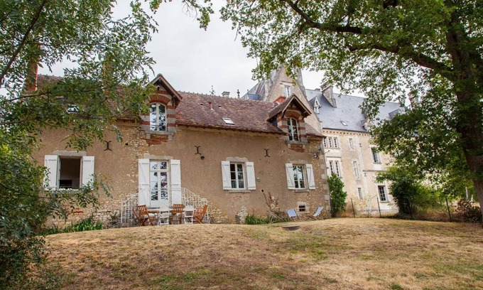 Arthon House | 240 m² House ∙ 5 bedrooms ∙ 11 guests
