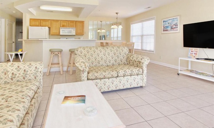 Calabash House | 2407-CommonsII-(Brunswick-Plantation)