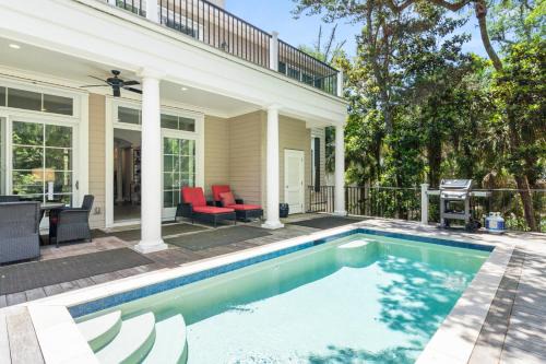 West Beach House | 24B Eugenia Avenue by Akers Ellis Rentals