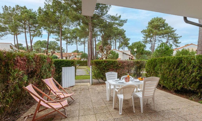 Les Mathes Apartment | 25 m² Apartment ∙ 1 bedroom ∙ 4 guests
