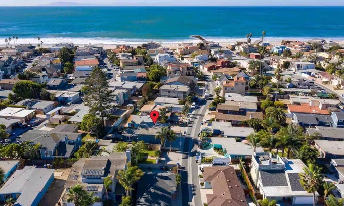 Pierpont Bay House | 25% Off Oct! Walk To Beach, Beautiful Ocean Views