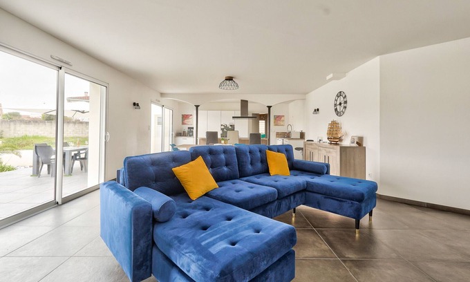 La Tranche-sur-Mer House | 250m from beach - Lovely house for 6