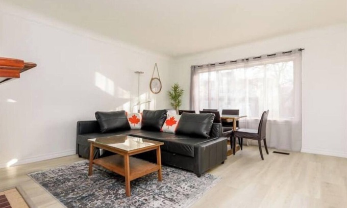 Knight House | 2Bed,1Bath-Beautiful Vancouver
