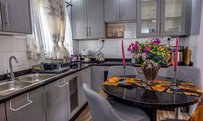 Harare House | 2bed-4guests-garden-nearcentre&attractions