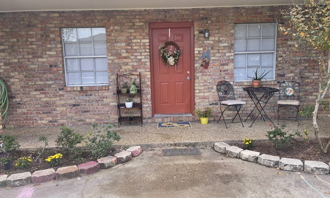 Pascagoula House | 2bedroom apartment near the beach