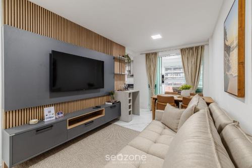 Morretes Apartment | 2BR apt w/BBQ 700m from the beach – SIR0501
