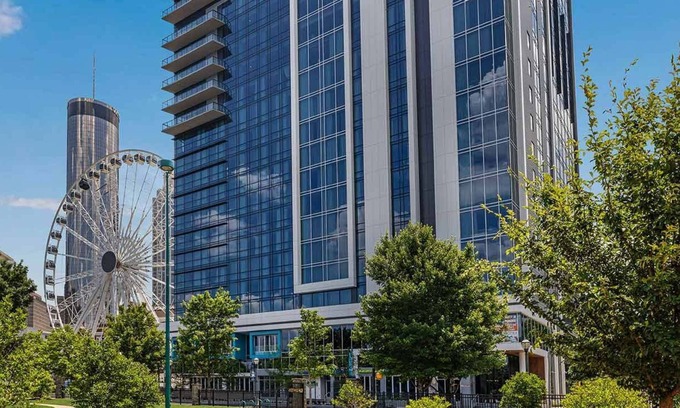 Peachtree Center Condo | 2br Deluxe Condo Big City Adventures Await!