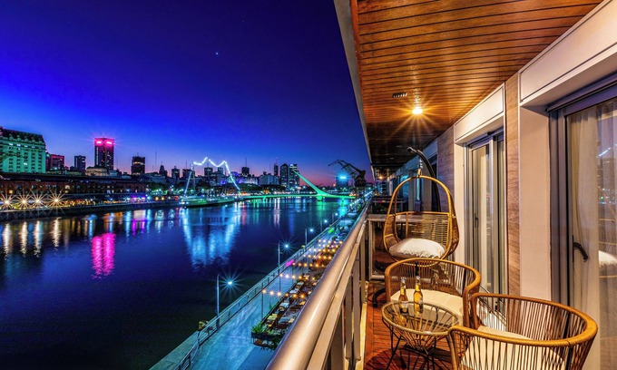 Buenos Aires Central Business District Condo | 2BR Family Apt Puente de la Mujer View