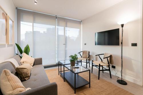 Apoquindo Apartment | 2BR Retreat in Las Condes Steps from Arauco Park