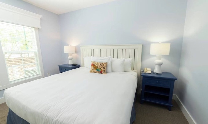 Lackey Resort | 2BR Townhome Retreat w/Washer, Deck & Access to Trails & Attractions