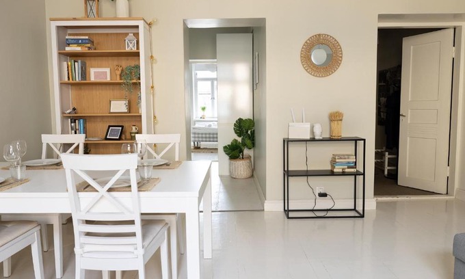 Ullanlinna Apartment | 2ndhomes Bright & Modern 1BR Home in Ullanlinna