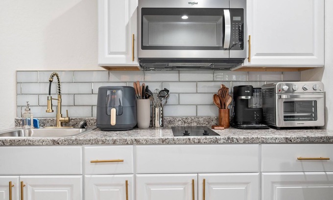 Estrella House | 3.8 Miles From Downtown Phoenix #B