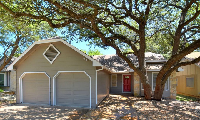 Milwood House | 3 Bed / 2 Bath Home in North Austin Tech Corridor