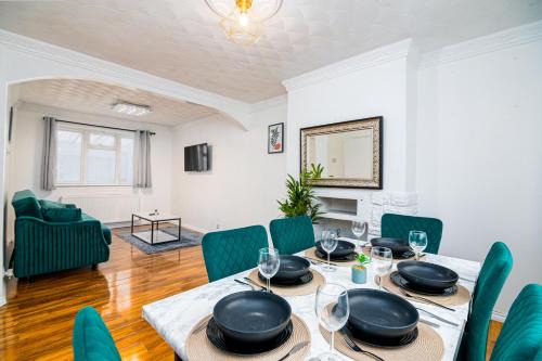 Abbey Wood House | 3 bed Gorgeous house AbbeyWood