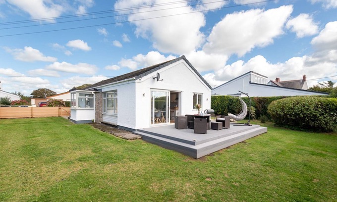Llanfaelog House | 3-Bed house in Llanfaelog, near Rhosneigr