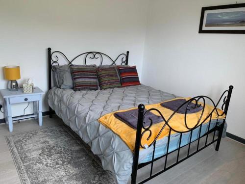 Badcall House | 3 Bed House - Sleeps 5 - Pets - Parking - Wifi