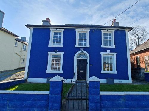Aberaeron House | 3 Bed in Aberaeron 95971