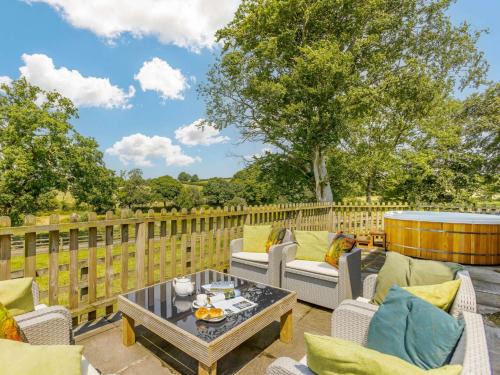 Launceston House | 3 Bed in Launceston 88858