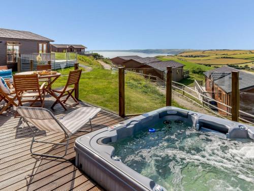 Saint John House | 3 Bed in Millbrook 83792