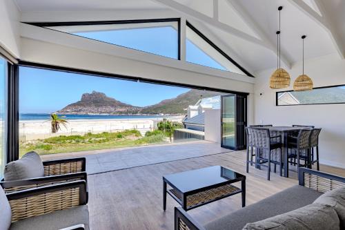 Scott Estate Apartment | 3 Bed On The Beach with Ocean Views from 2 Balconies