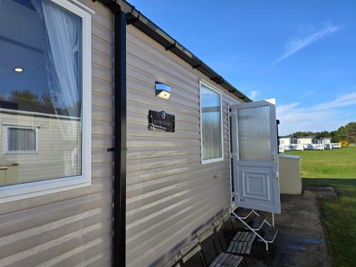 Dornoch House | 3 Bed-Sleeps 8-Free Parking-5 Min to Beach