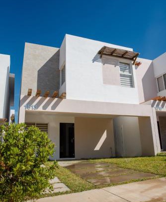 Cerritos House | 3 bedroom 3 bath, vacation home, gated community with ammenities