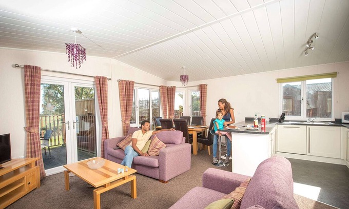 Burnham-on-Sea Cabin | 3 bedroom accommodation in Burnham-on-Sea