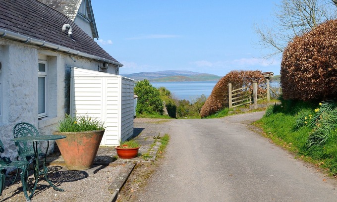 Sandyhills Cottage | 3 bedroom accommodation in Auchencairn, near Sandhills