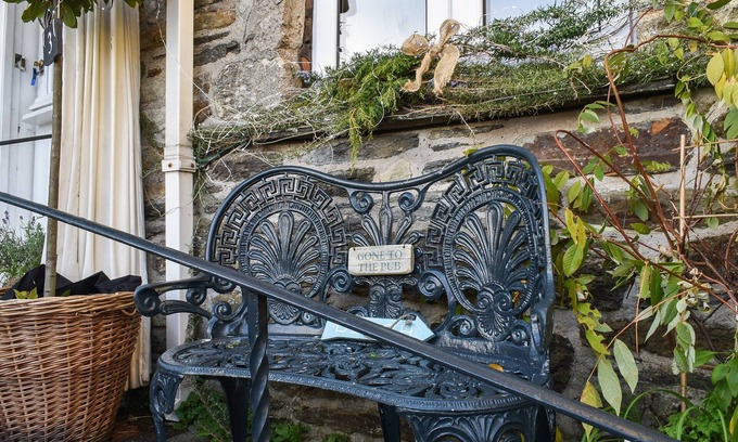 Pentewan Cottage | 3 bedroom accommodation in Pentewan, near Mevagissey