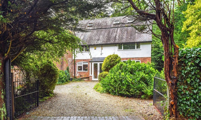 Halsall Cottage | 3 bedroom accommodation in Halsall, near Ormskirk