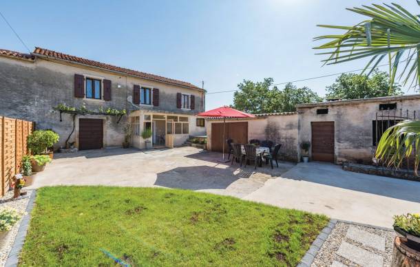 Kringa House | 3 bedroom accommodation in Kringa