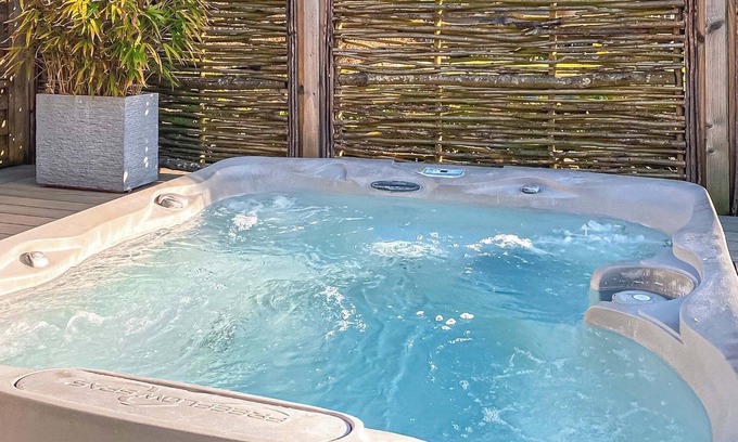 Brundall Cottage | 3 bedroom accommodation in Brundall, Norwich