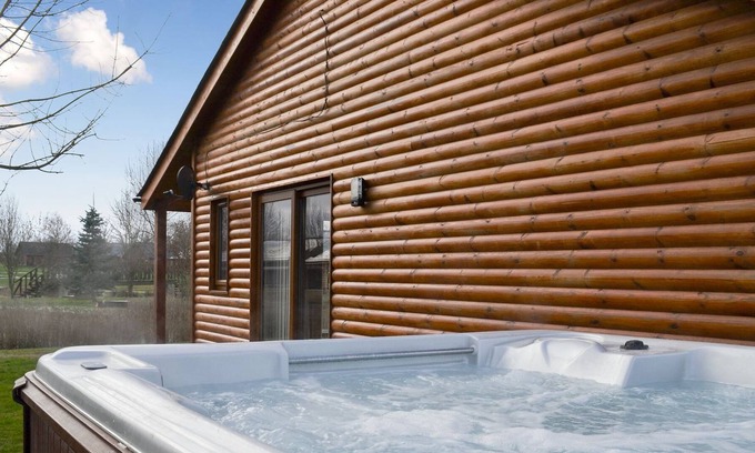 Aubourn Cottage | 3 bedroom accommodation in Thorpe on the Hill, near Lincoln