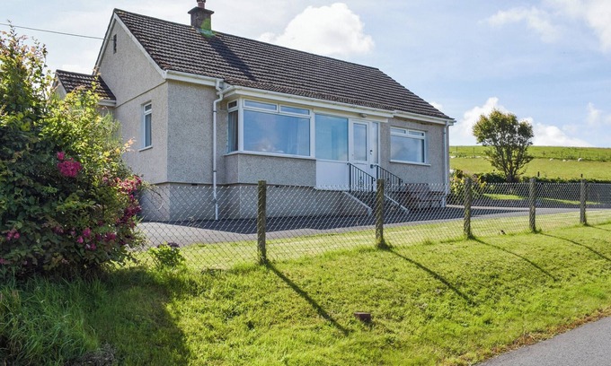 Girvan Cottage | 3 bedroom accommodation in Pinmore, near Girvan