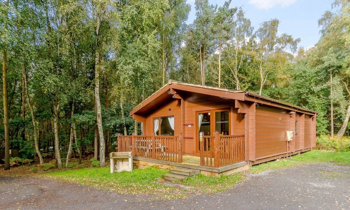 Edwinstowe Cabin | 3 bedroom accommodation in Sherwood Forest, Rufford