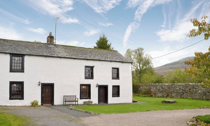 Bampton Cottage | 3 bedroom accommodation in Bampton Grange, near Pooley Bridge