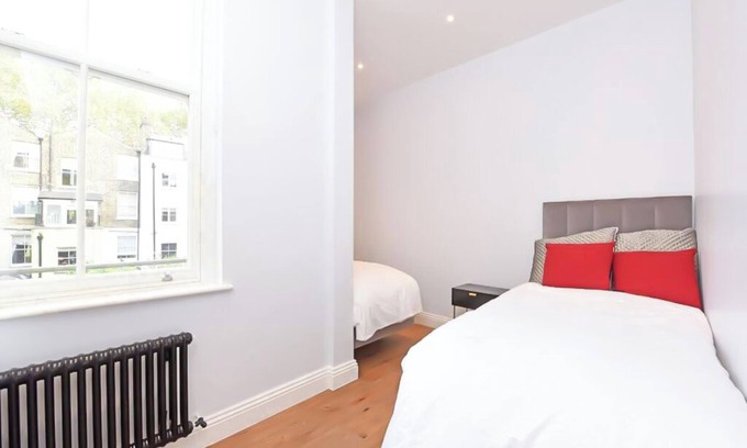 Vincent Square Apartment | 3-bedroom apartment in marvelous London with WiFi