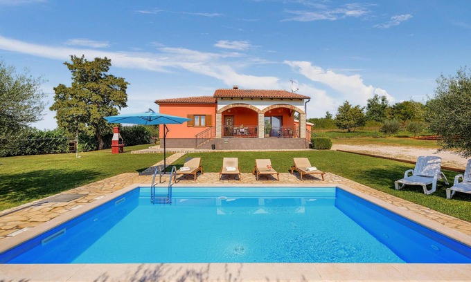 Rapavel House | 3 bedroom beautiful home in Visnjan