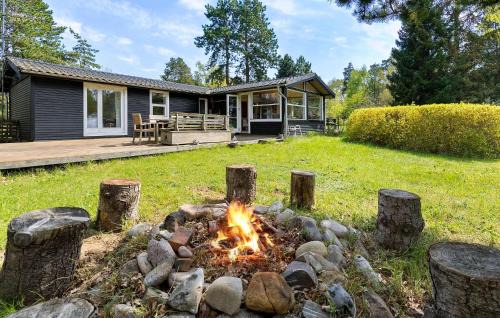 Faarevejle House | 3 Bedroom Cozy Home In Fårevejle