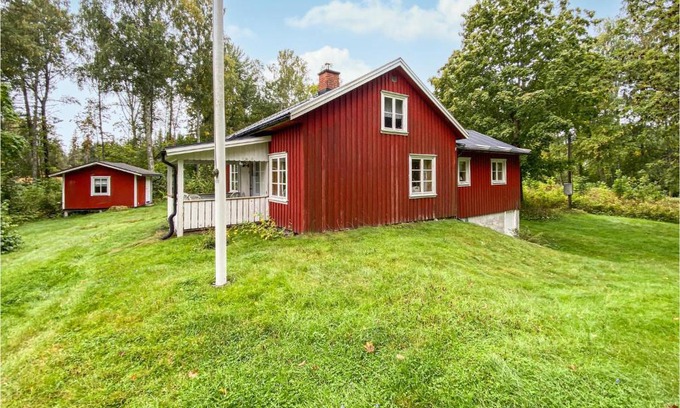 Rullan House | 3 Bedroom Cozy Home In Långserud