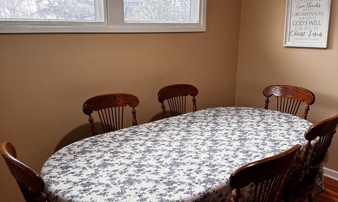 Meadowbrook House | 3-bedroom cozy house with easy access to Fort Worth, TX.