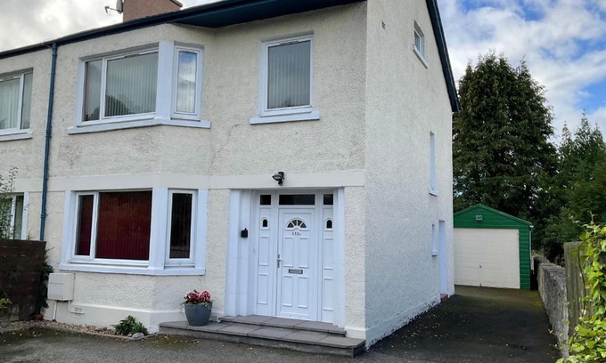 South Galson Apartment | 3 Bedroom Culduthel House Free Parking