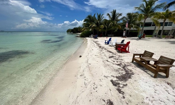 White Marlin Beach House | 3 Bedroom Home in Islamorada with Private Dock, Boat Ramp & private beach access