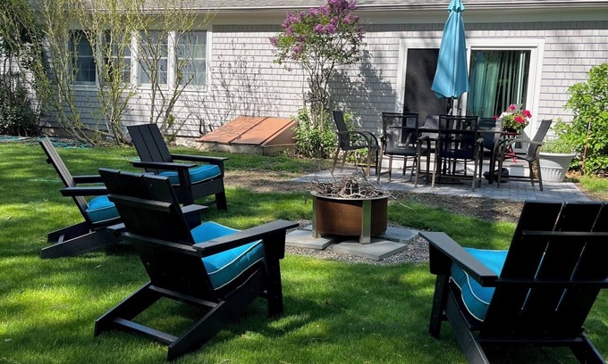 Barnstable House | 3-bedroom house in charming Barnstable with WiFi, AC. Start your getaway now