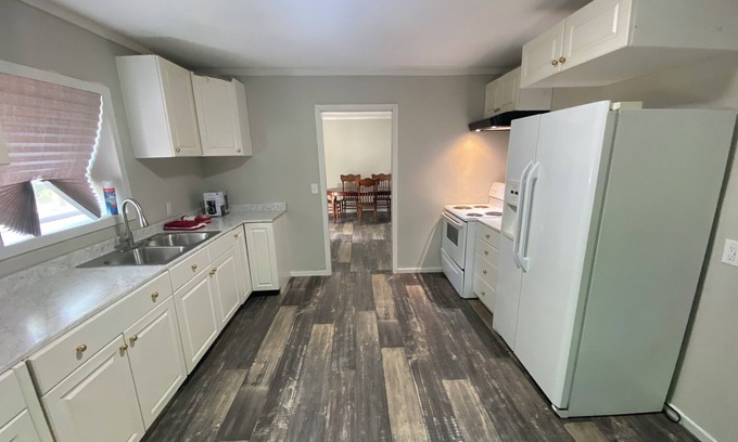 Fairfax House | 3-bedroom house in Fairfax close to everything in town. Enjoy your stay