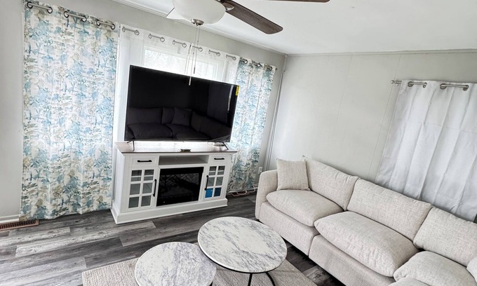 Dayton House | 3-bedroom house in terrific Dayton with AC, WiFinNear Airport and downtown.
